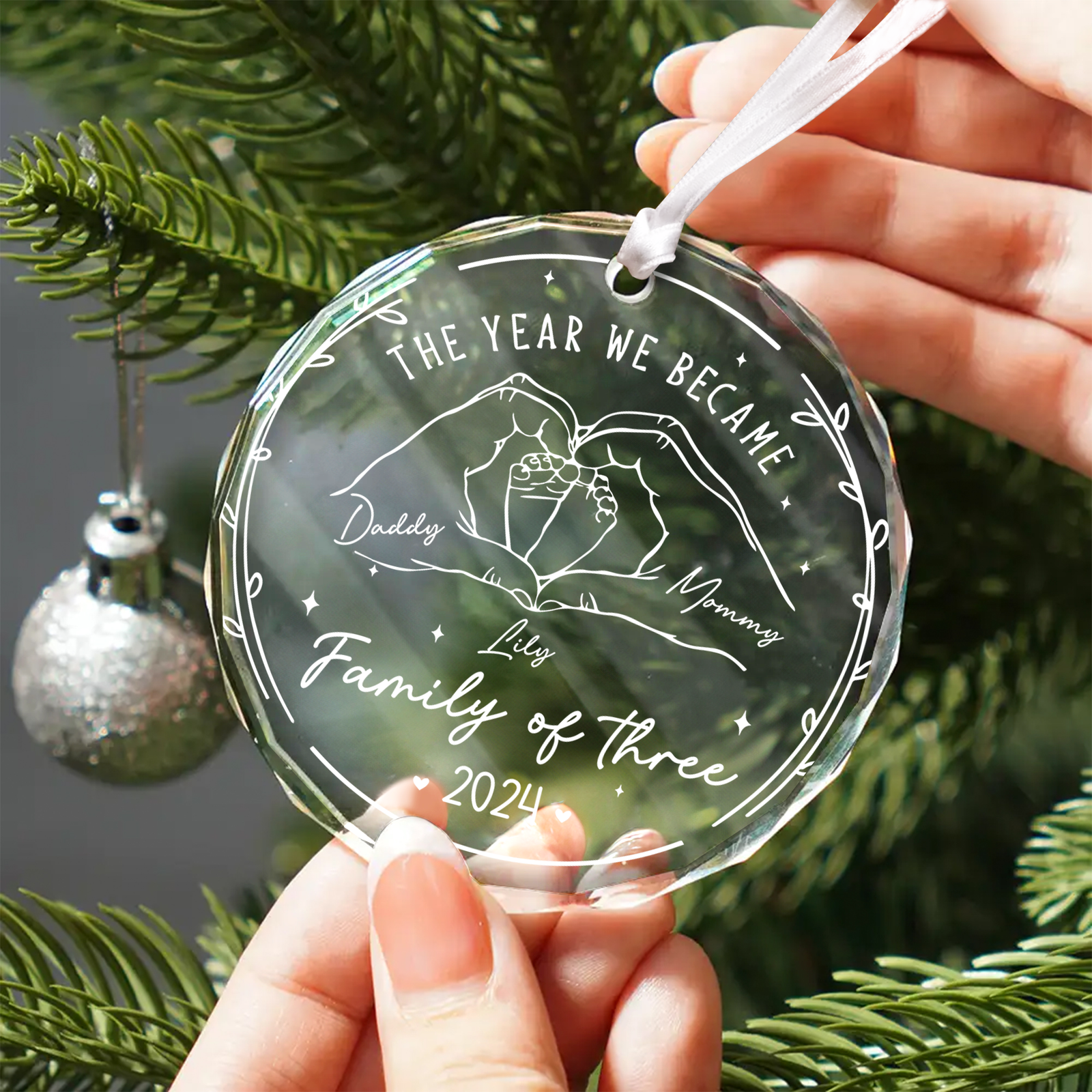 Family Of Three Glass Ornament, Baby's First Christmas Ornament 2024, New Parents Gifts for Couples, Personalized Gift for New Parents, New Mom and Dad Gifts First Time GX04-70 - 19Gifts