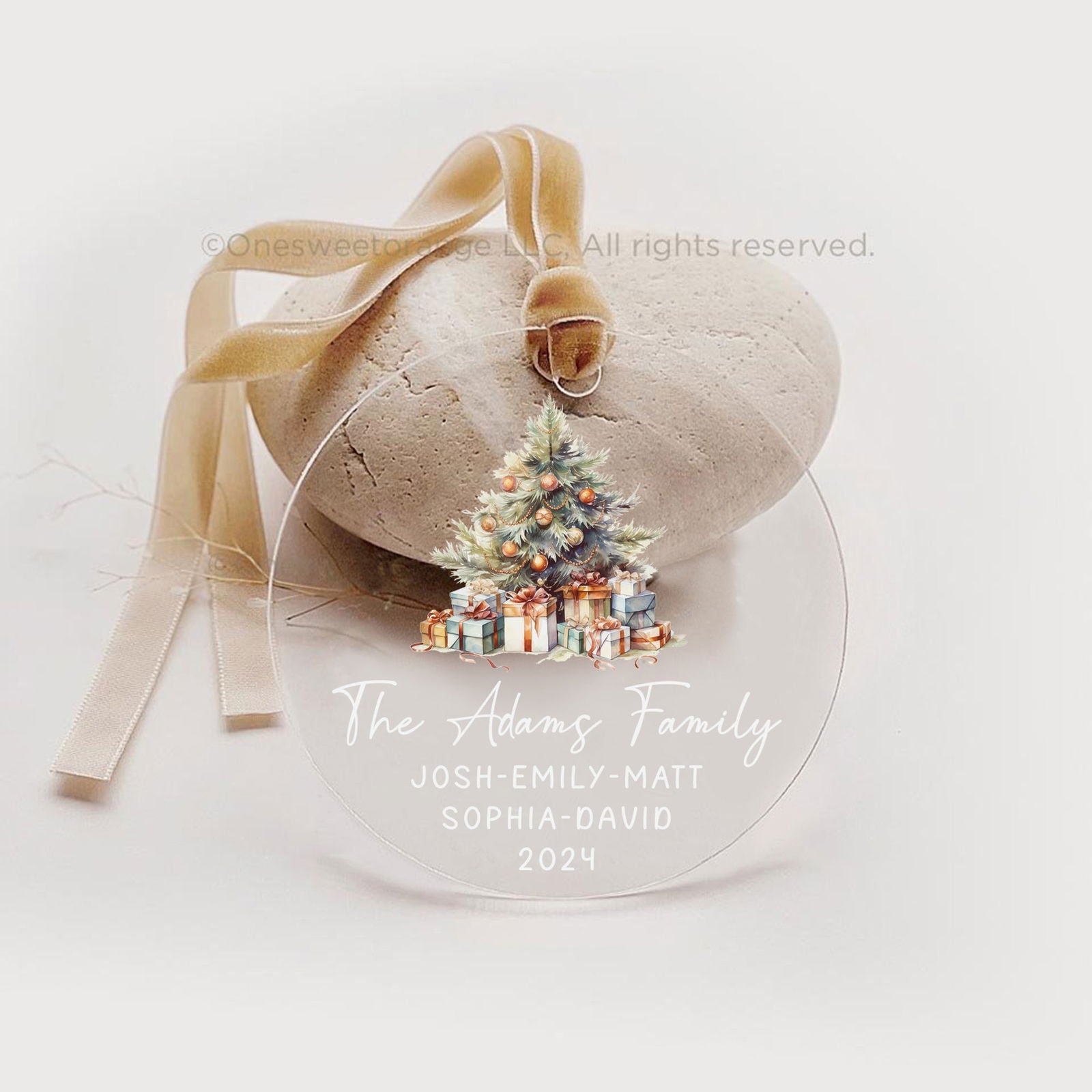 Personalized Family Christmas Ornament 2024 – Custom Family & Pet Ornament AV03-11 - 19Gifts