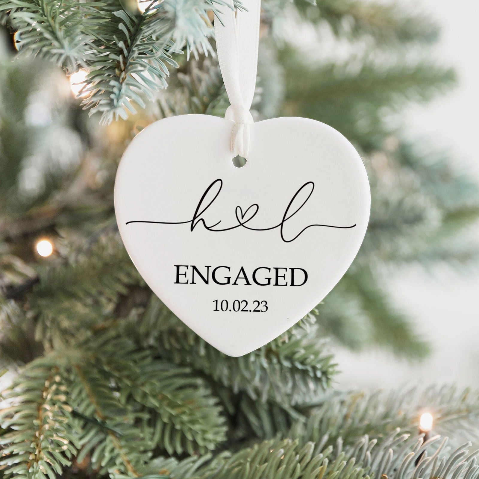 Personalized Married Ornament Wedding Gift, Wedding Date ornament, Heart Calendar, Anniversary Gift CY05-10 - 19Gifts