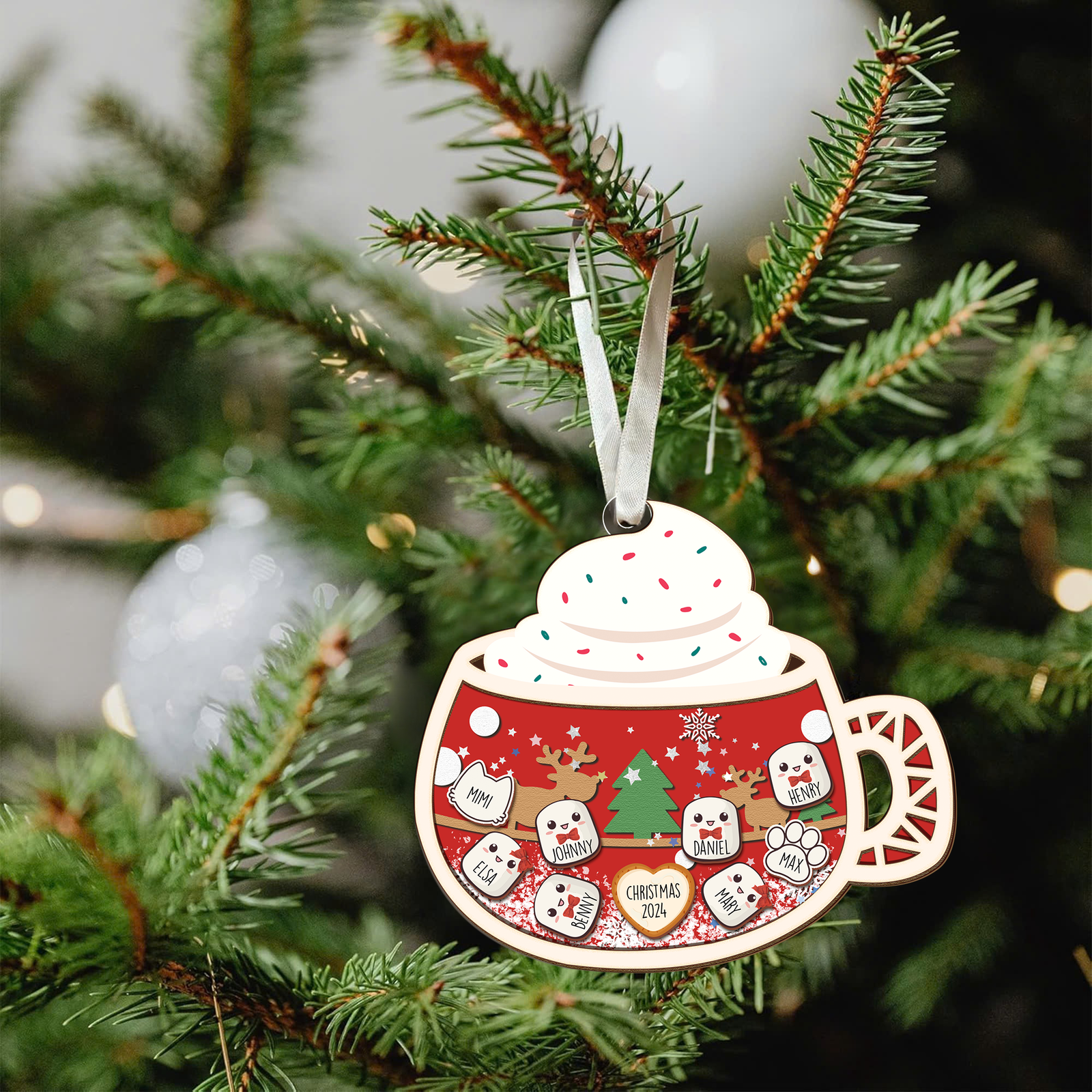 Personalized Marshmallows Family Shaker Ornament, 3-Layered Shaker Family Ornament With Pets CF939 - 19Gifts