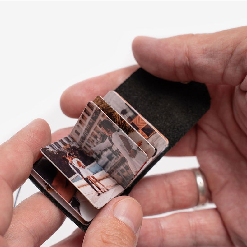 Personalized Mini Photo Album Keychain, Christmas Gift 2024, AK03 - 19Gifts