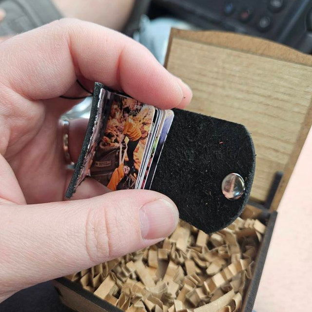 Personalized Mini Photo Album Keychain, Christmas Gift 2024, AK03 - 19Gifts