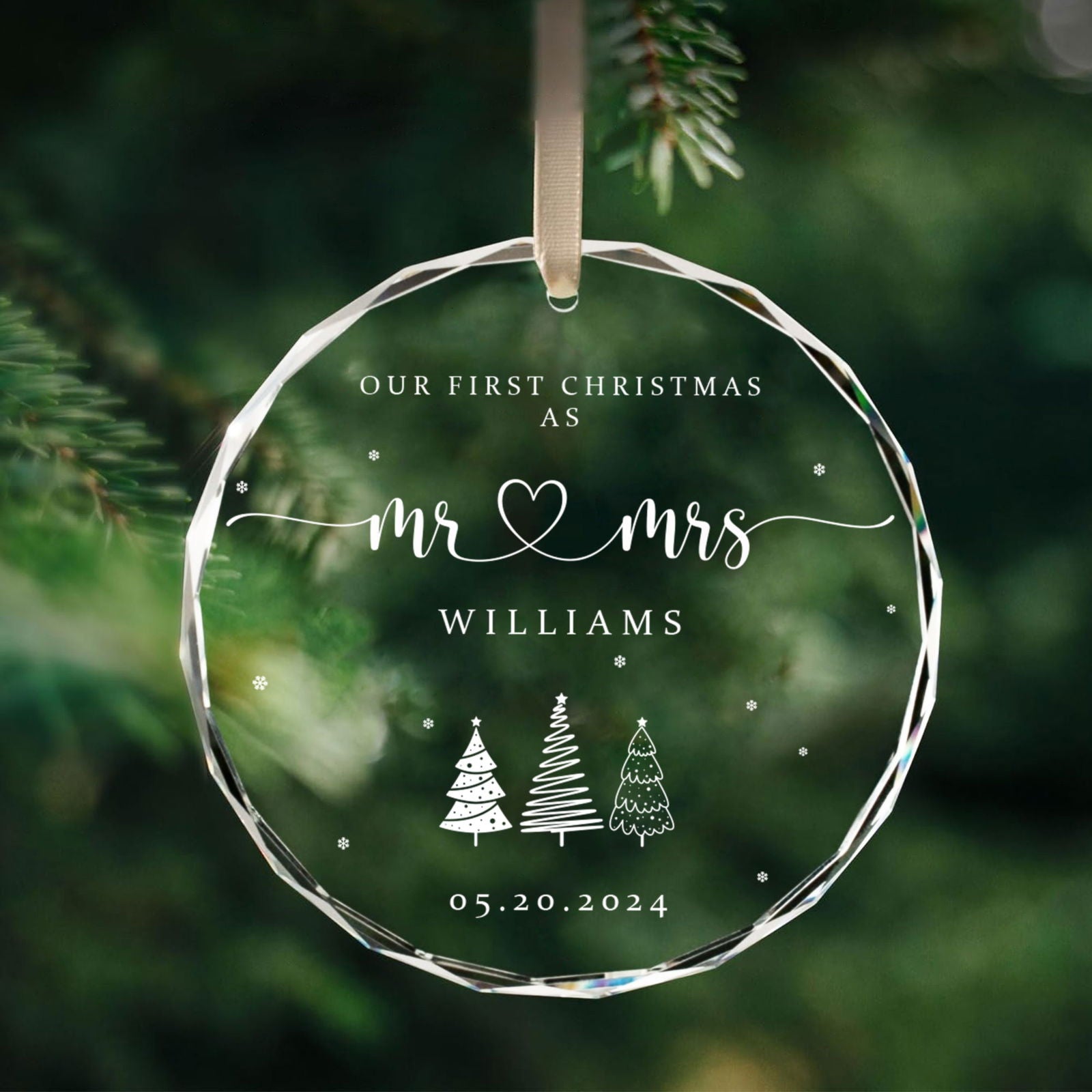 Personalized Mr and Mrs Christmas Ornament, Mr and Mrs Ornament GX06-25 - 19Gifts